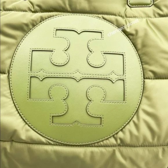 ✨🍀NeW! Tory Burch Ella Puffer Tote - Picture 5 of 12